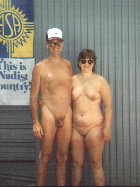 Фото старых нудисток с голыми сисями и писями