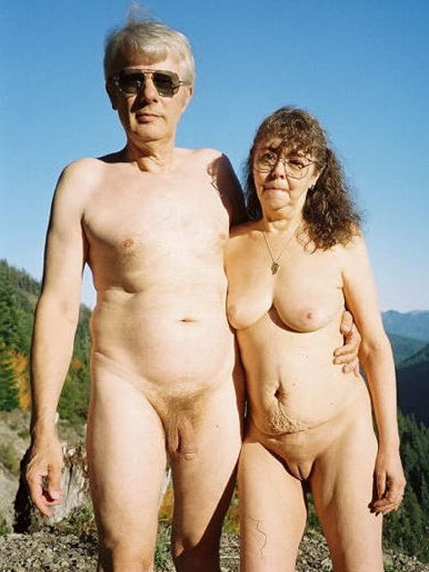 Порно фото попок старых нудисток
